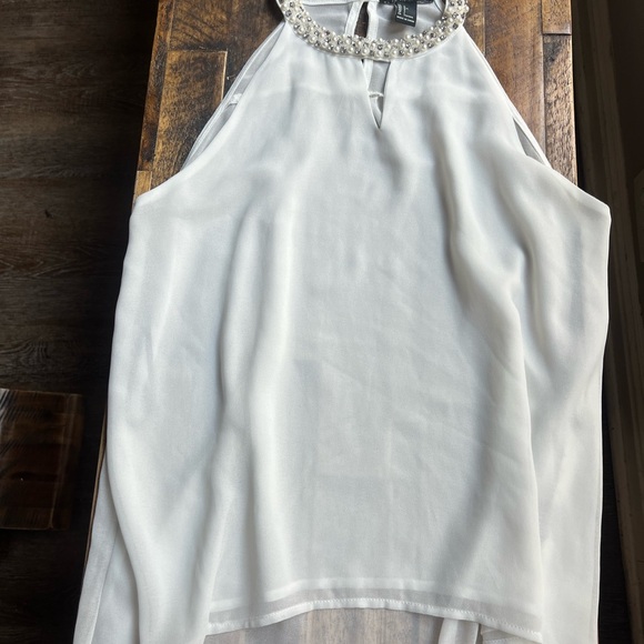 Forever 21 Dresses & Skirts - Forever 21 White  blouse  pit  20 length 23